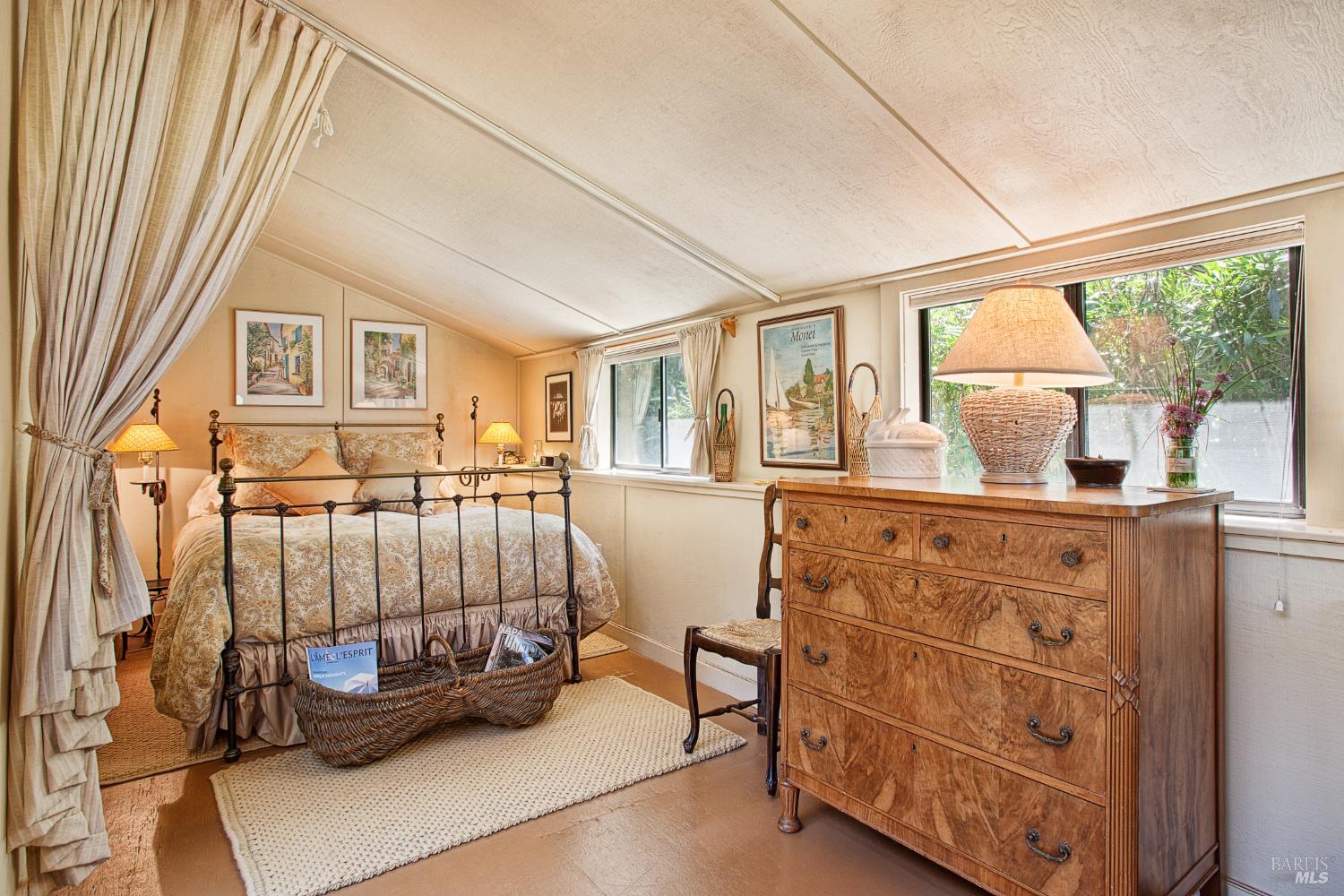 Detail Gallery Image 41 of 52 For 430 Pratt Ave, Saint Helena,  CA 94574 - 4 Beds | 4 Baths