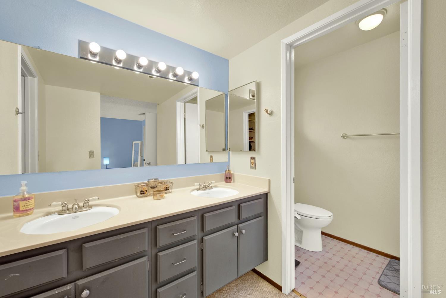 Detail Gallery Image 16 of 25 For 3265 Arroyo Dr, Fairfield,  CA 94533 - 4 Beds | 2/1 Baths