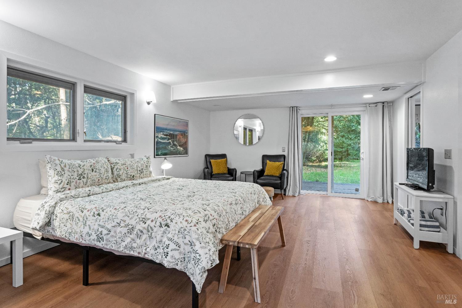 Detail Gallery Image 6 of 27 For 32851 Leofs Ln, Fort Bragg,  CA 95437 - 3 Beds | 3 Baths