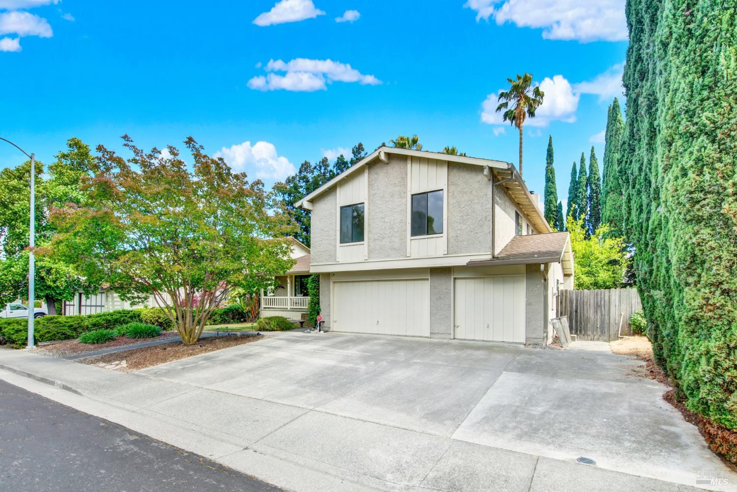Detail Gallery Image 1 of 25 For 3265 Arroyo Dr, Fairfield,  CA 94533 - 4 Beds | 2/1 Baths