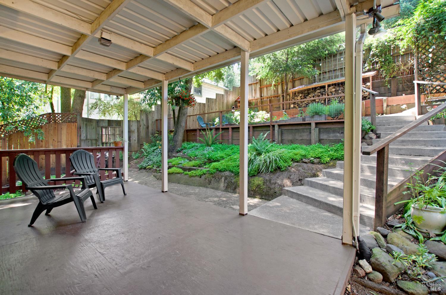 Detail Gallery Image 1 of 39 For 10236 Old River Rd, Forestville,  CA 95436 - 2 Beds | 2 Baths