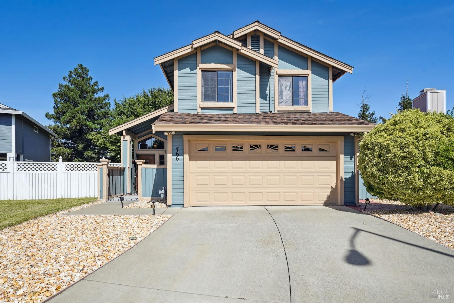 Detail Gallery Image 1 of 72 For 766 Morissette Way, Vacaville,  CA 95687 - 3 Beds | 2/1 Baths