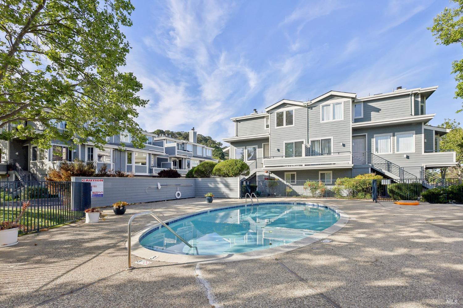 Detail Gallery Image 24 of 28 For 9 Gable Ct, San Rafael,  CA 94903 - 3 Beds | 2 Baths