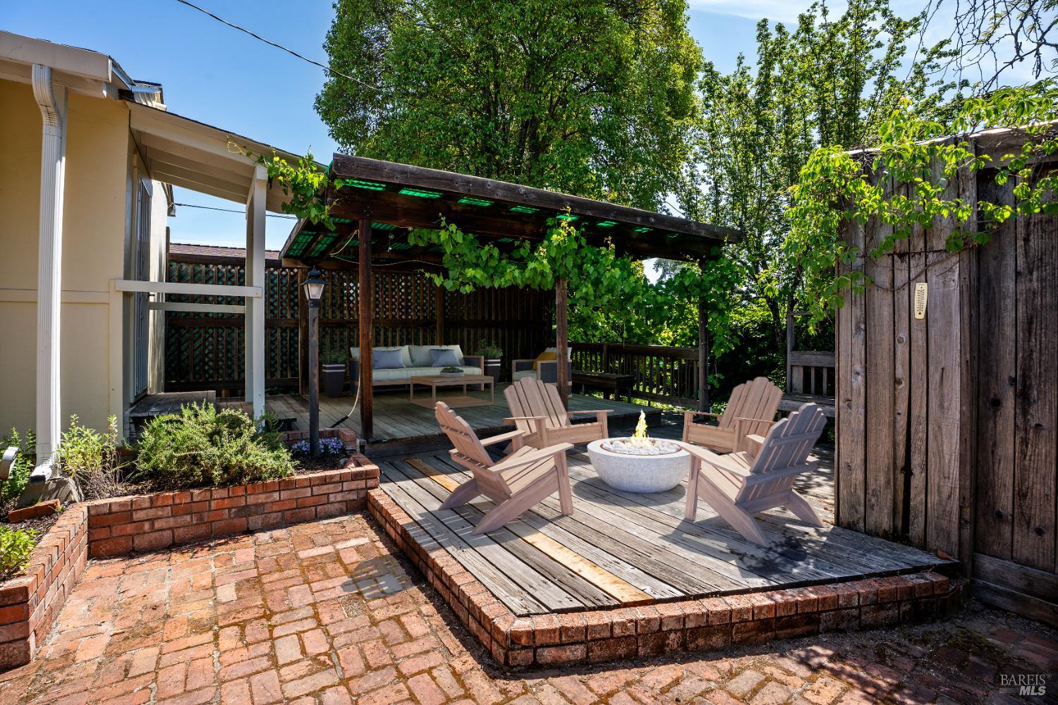 Detail Gallery Image 20 of 29 For 341 Jones St, Ukiah,  CA 95482 - 2 Beds | 1 Baths