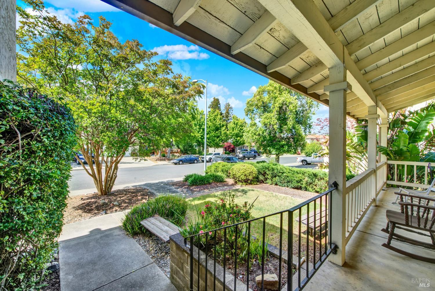 Detail Gallery Image 3 of 25 For 3265 Arroyo Dr, Fairfield,  CA 94533 - 4 Beds | 2/1 Baths