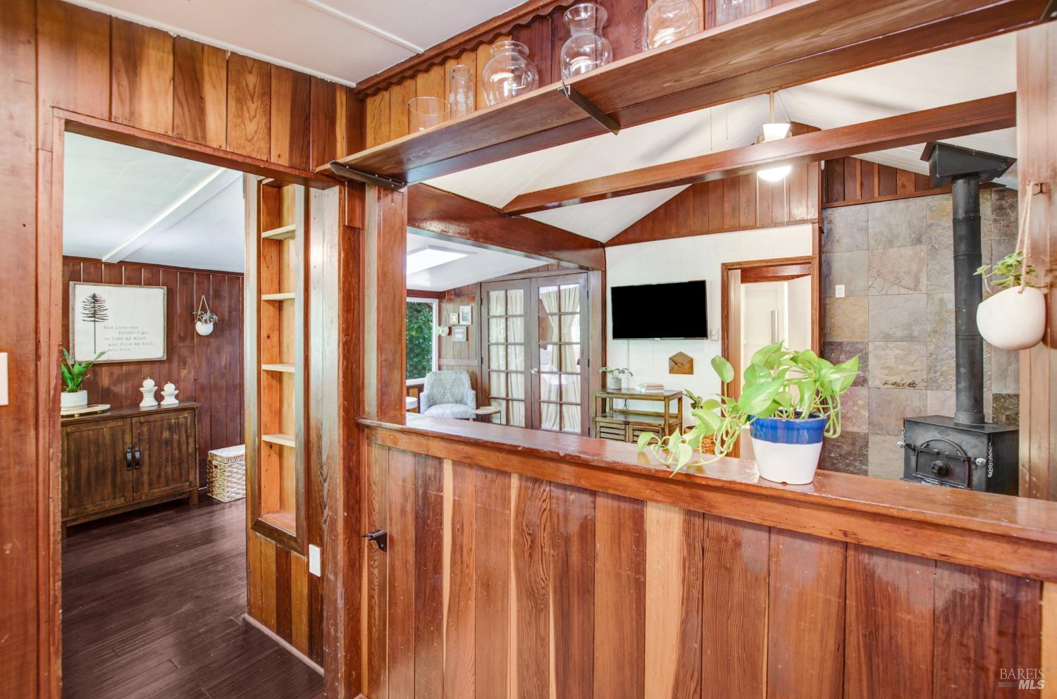 Detail Gallery Image 14 of 39 For 10236 Old River Rd, Forestville,  CA 95436 - 2 Beds | 2 Baths