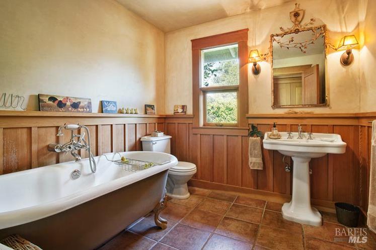Detail Gallery Image 24 of 52 For 430 Pratt Ave, Saint Helena,  CA 94574 - 4 Beds | 4 Baths