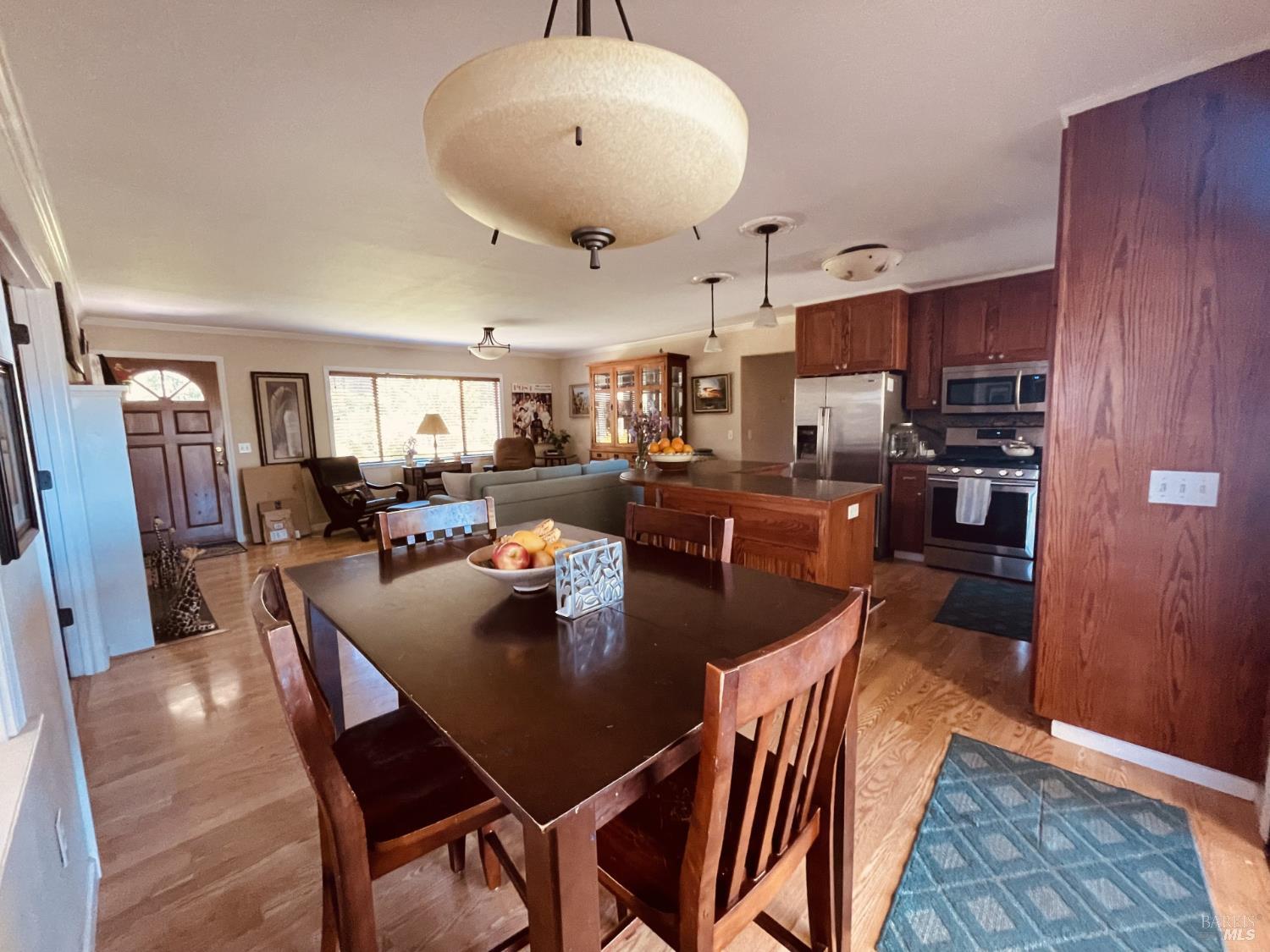 Detail Gallery Image 5 of 28 For 360 Milani Dr, Ukiah,  CA 95482 - 3 Beds | 2 Baths