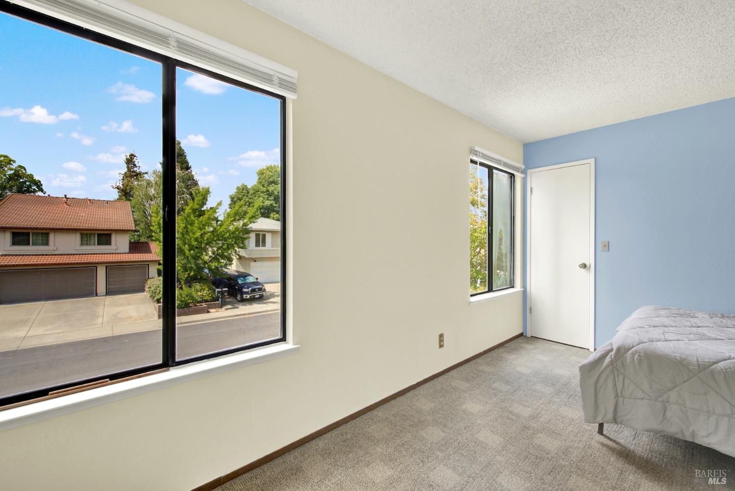 Detail Gallery Image 20 of 25 For 3265 Arroyo Dr, Fairfield,  CA 94533 - 4 Beds | 2/1 Baths