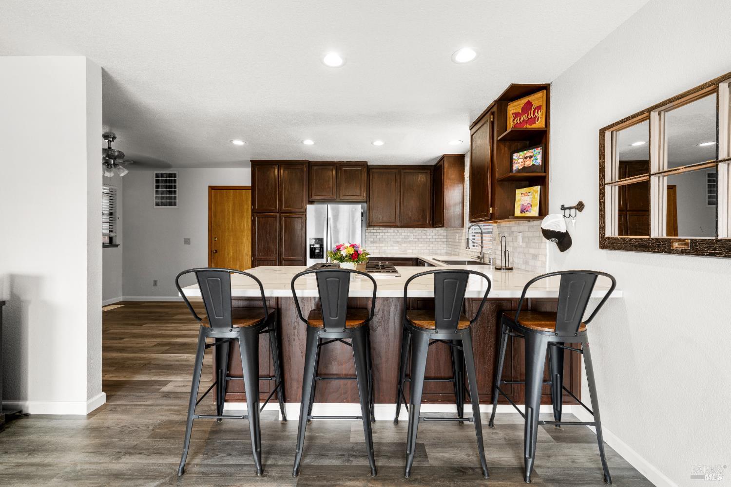 Detail Gallery Image 13 of 26 For 1065 Ne Badger Ct, Santa Rosa,  CA 95409 - 3 Beds | 2 Baths