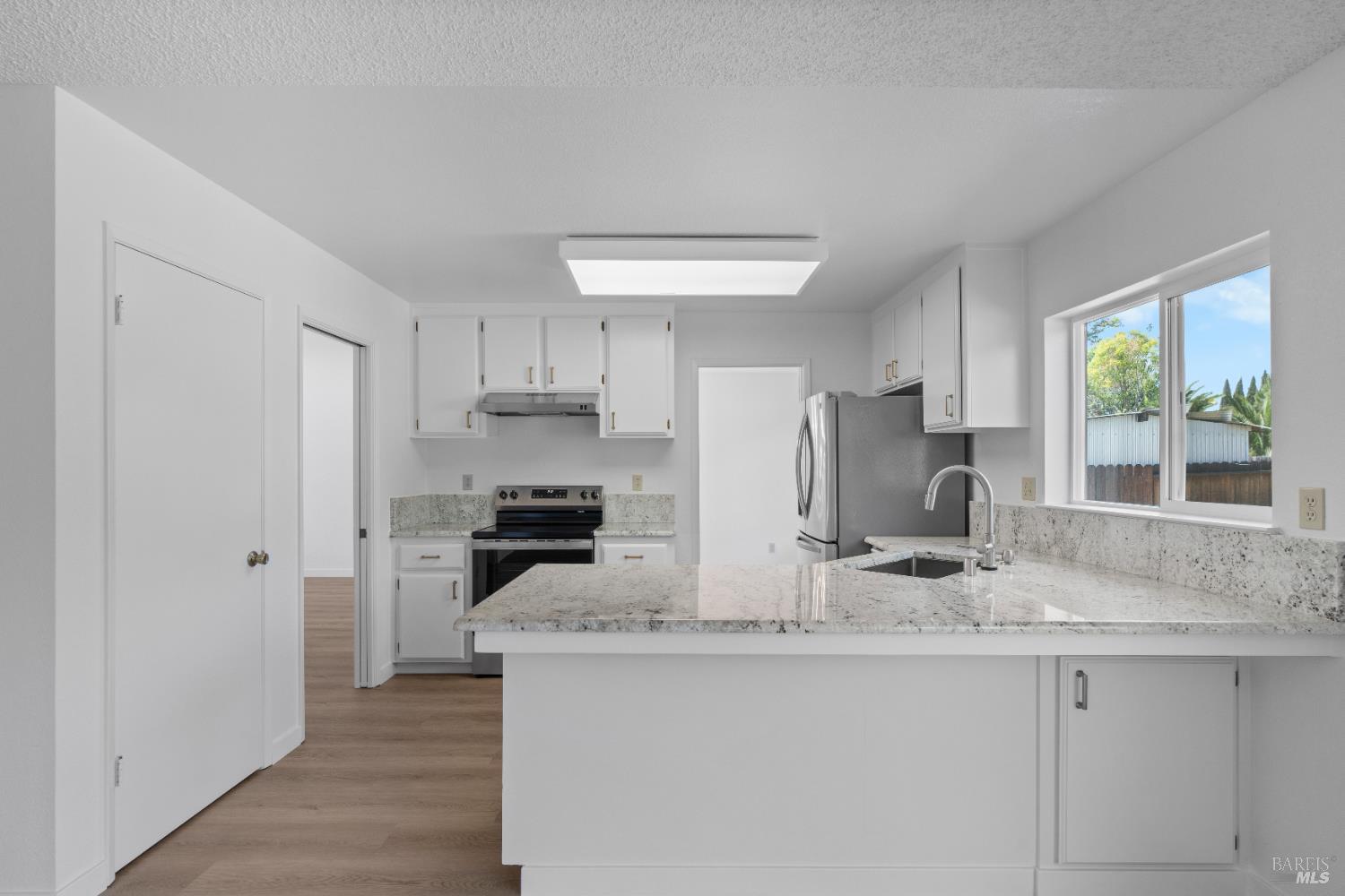 Detail Gallery Image 9 of 37 For 1420 Plumas Dr, Suisun City,  CA 94585 - 4 Beds | 2/1 Baths