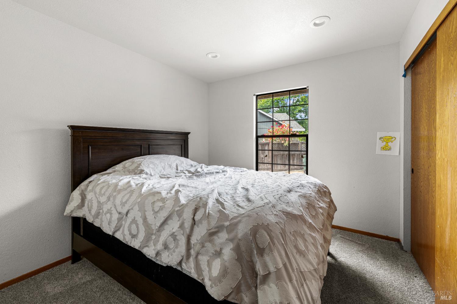 Detail Gallery Image 19 of 26 For 1065 Ne Badger Ct, Santa Rosa,  CA 95409 - 3 Beds | 2 Baths