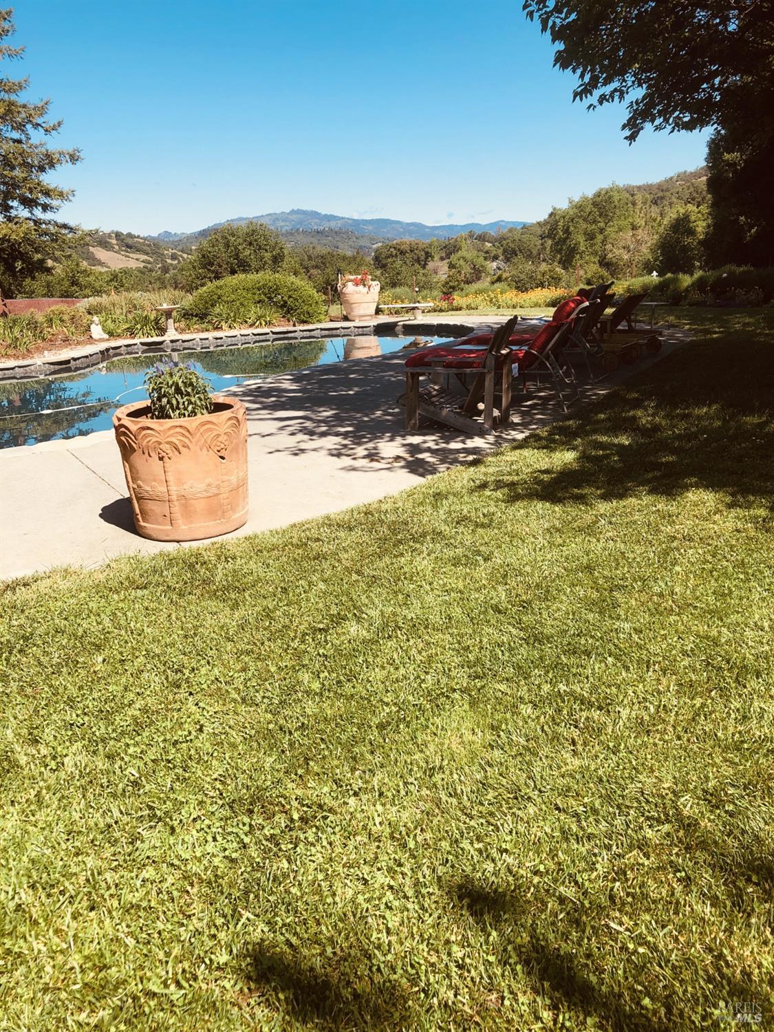 Detail Gallery Image 21 of 28 For 360 Milani Dr, Ukiah,  CA 95482 - 3 Beds | 2 Baths