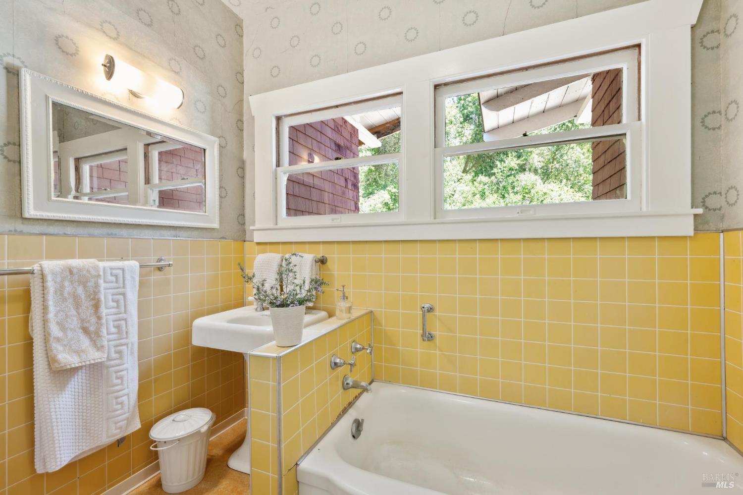 Detail Gallery Image 25 of 72 For 4100 Petrified Forest Rd, Calistoga,  CA 94515 - – Beds | – Baths
