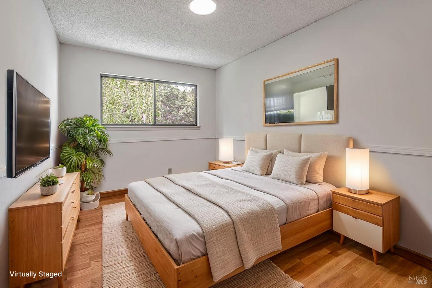 Detail Gallery Image 29 of 53 For 917 West St, Petaluma,  CA 94952 - 4 Beds | 2 Baths