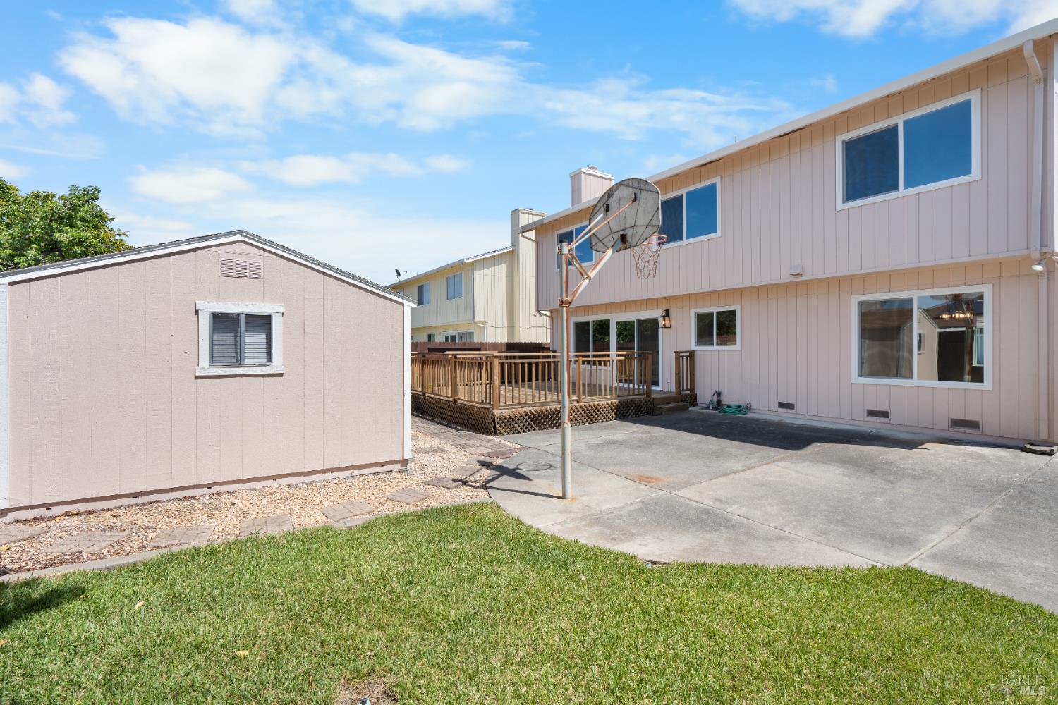 Detail Gallery Image 35 of 37 For 1420 Plumas Dr, Suisun City,  CA 94585 - 4 Beds | 2/1 Baths