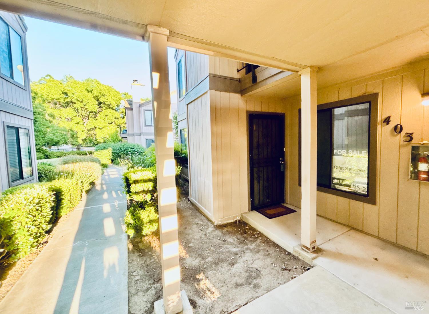 Detail Gallery Image 1 of 7 For 1801 Marshall Rd #403,  Vacaville,  CA 95687 - 1 Beds | 1 Baths
