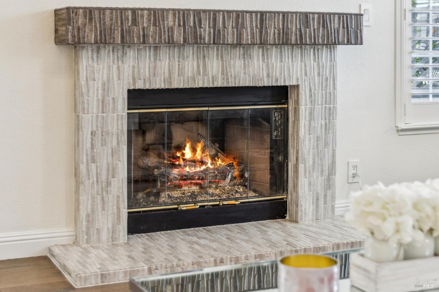 Detail Gallery Image 9 of 55 For 110 Baypoint Dr, San Rafael,  CA 94901 - 4 Beds | 3 Baths
