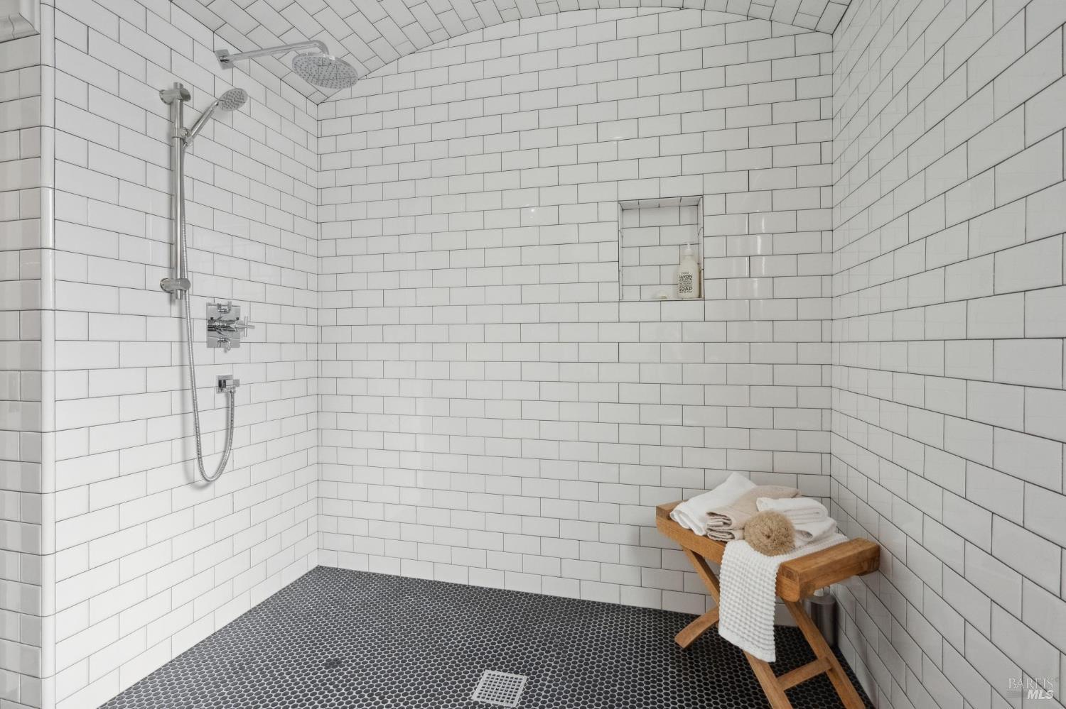 Detail Gallery Image 44 of 97 For 549 Talbot Ave, Santa Rosa,  CA 95405 - 2 Beds | 1/1 Baths