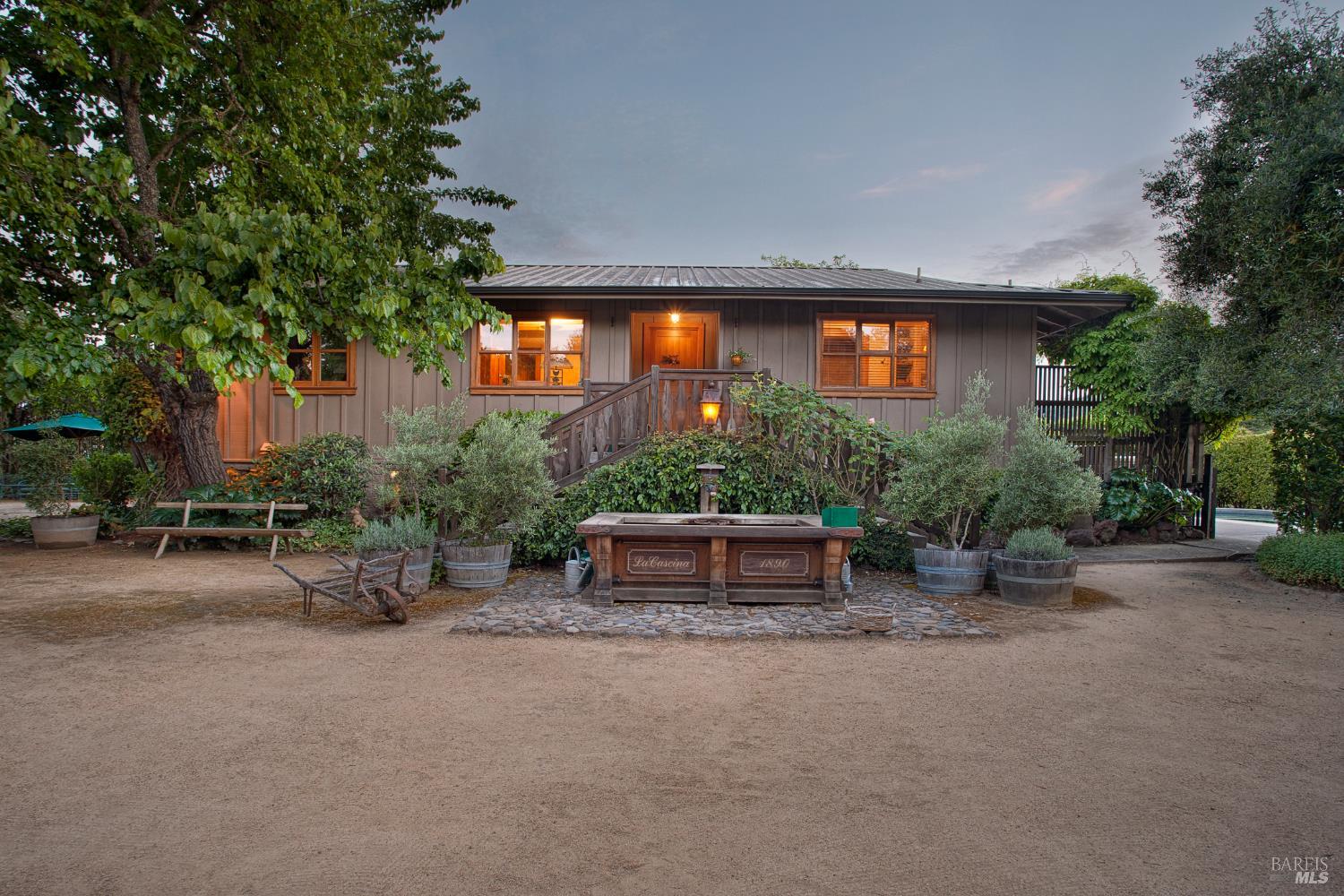 Detail Gallery Image 5 of 52 For 430 Pratt Ave, Saint Helena,  CA 94574 - 4 Beds | 4 Baths
