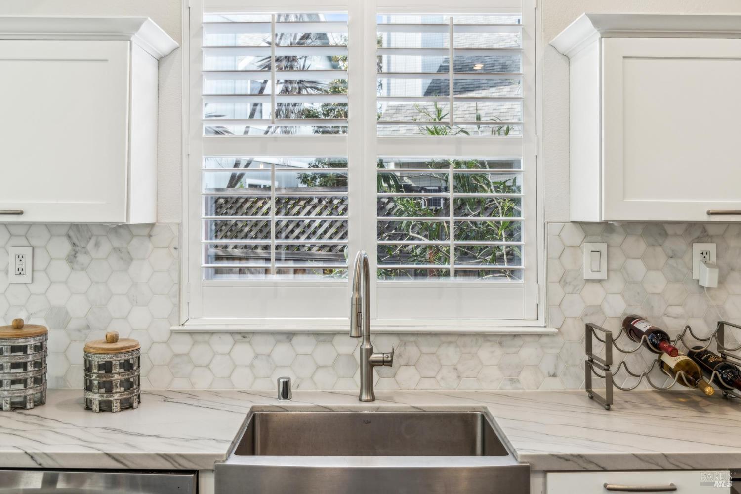 Detail Gallery Image 13 of 55 For 110 Baypoint Dr, San Rafael,  CA 94901 - 4 Beds | 3 Baths