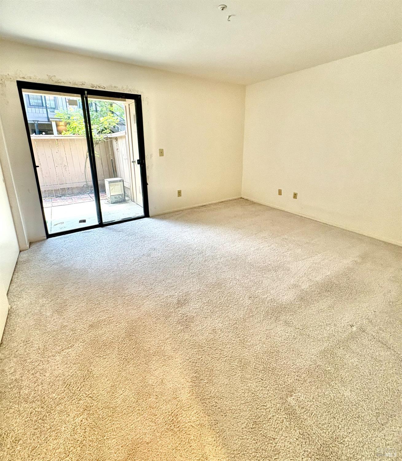 Detail Gallery Image 7 of 7 For 1801 Marshall Rd #403,  Vacaville,  CA 95687 - 1 Beds | 1 Baths
