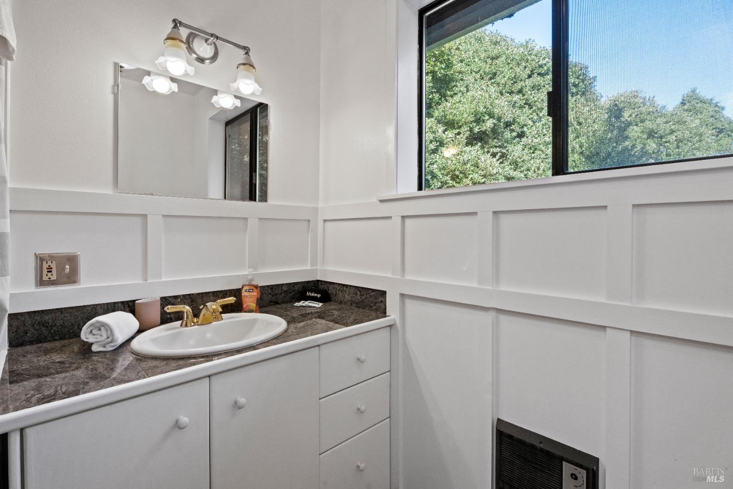 Detail Gallery Image 23 of 27 For 32851 Leofs Ln, Fort Bragg,  CA 95437 - 3 Beds | 3 Baths