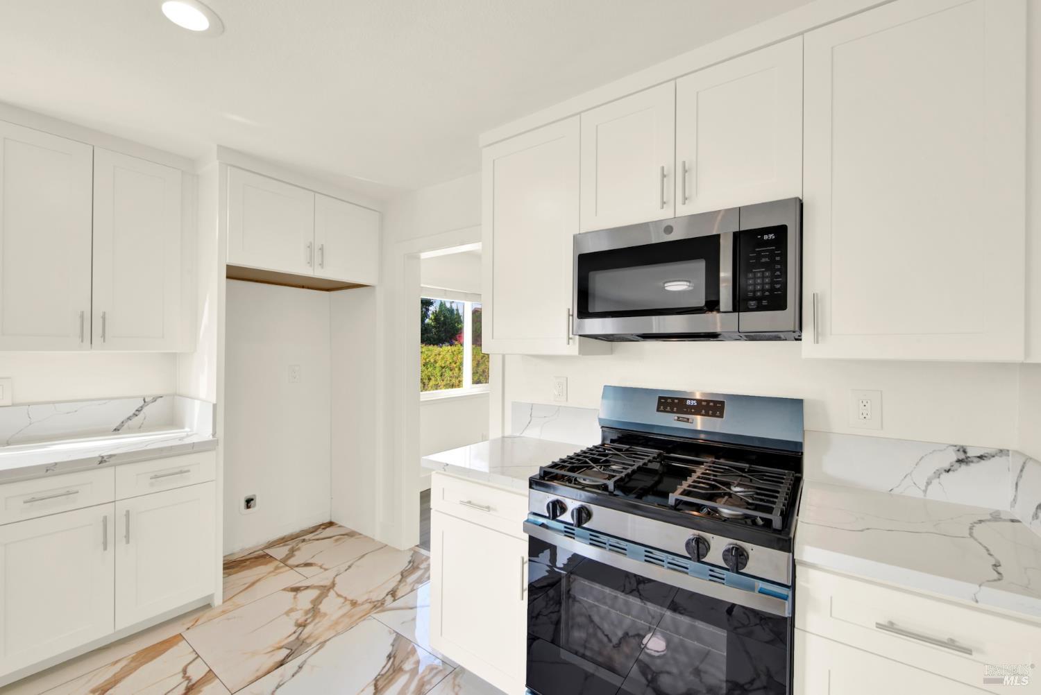 Detail Gallery Image 31 of 71 For 1203 Pintail Dr, Suisun City,  CA 94585 - 4 Beds | 2/1 Baths