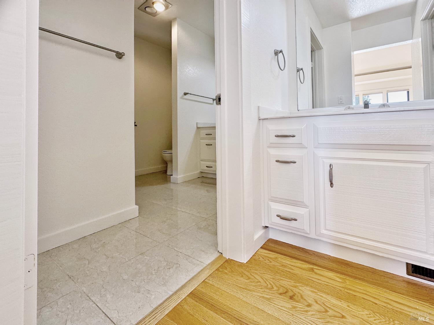 Detail Gallery Image 24 of 84 For 172 Great Circle Dr, Mill Valley,  CA 94941 - 4 Beds | 2/1 Baths