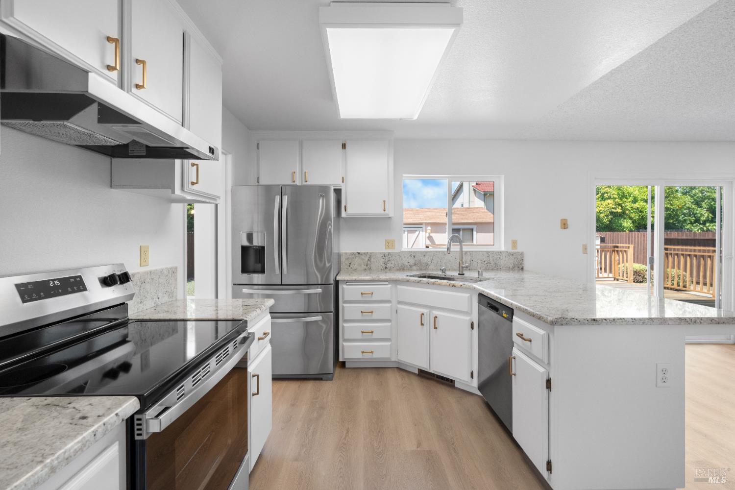 Detail Gallery Image 7 of 37 For 1420 Plumas Dr, Suisun City,  CA 94585 - 4 Beds | 2/1 Baths
