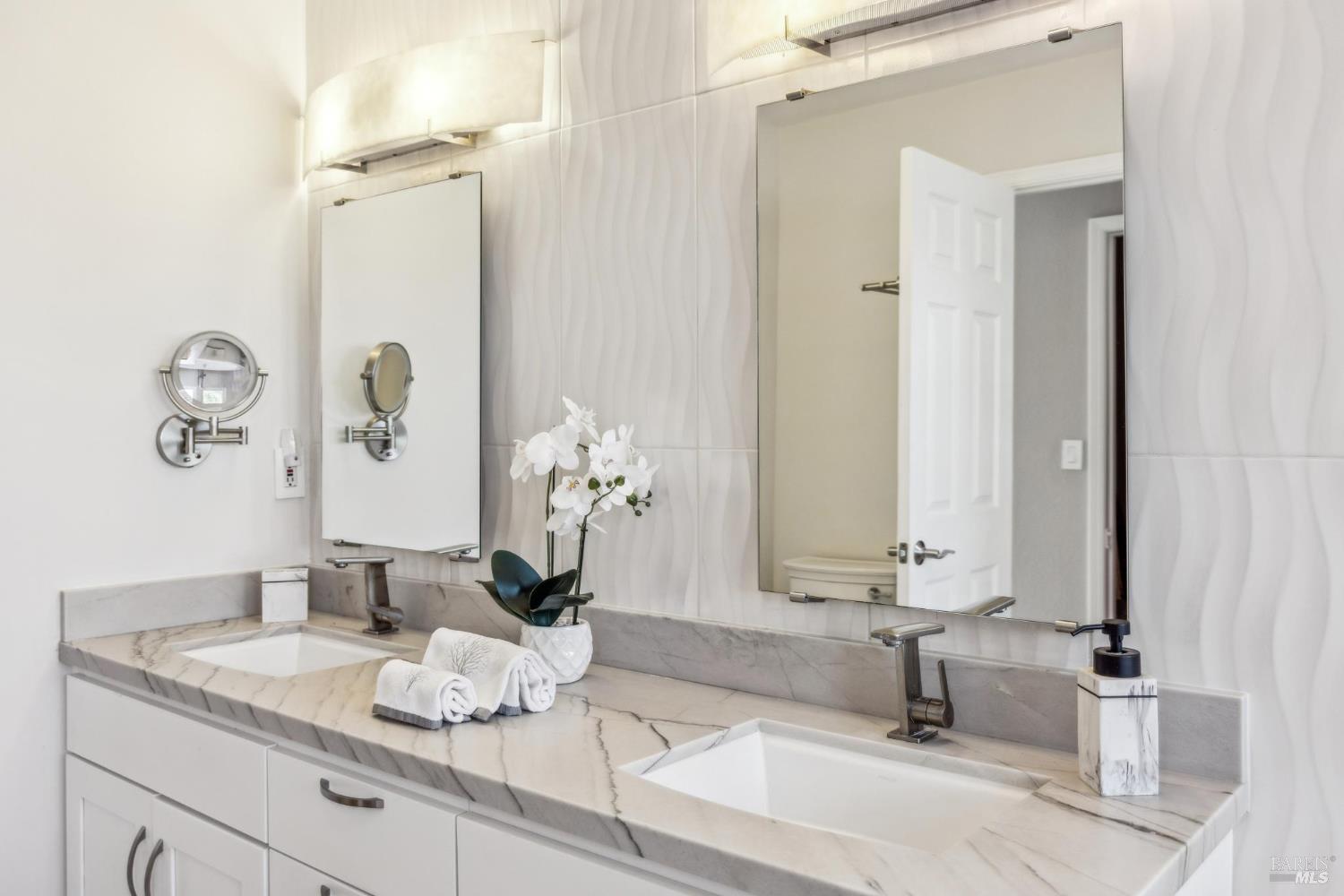 Detail Gallery Image 25 of 55 For 110 Baypoint Dr, San Rafael,  CA 94901 - 4 Beds | 3 Baths
