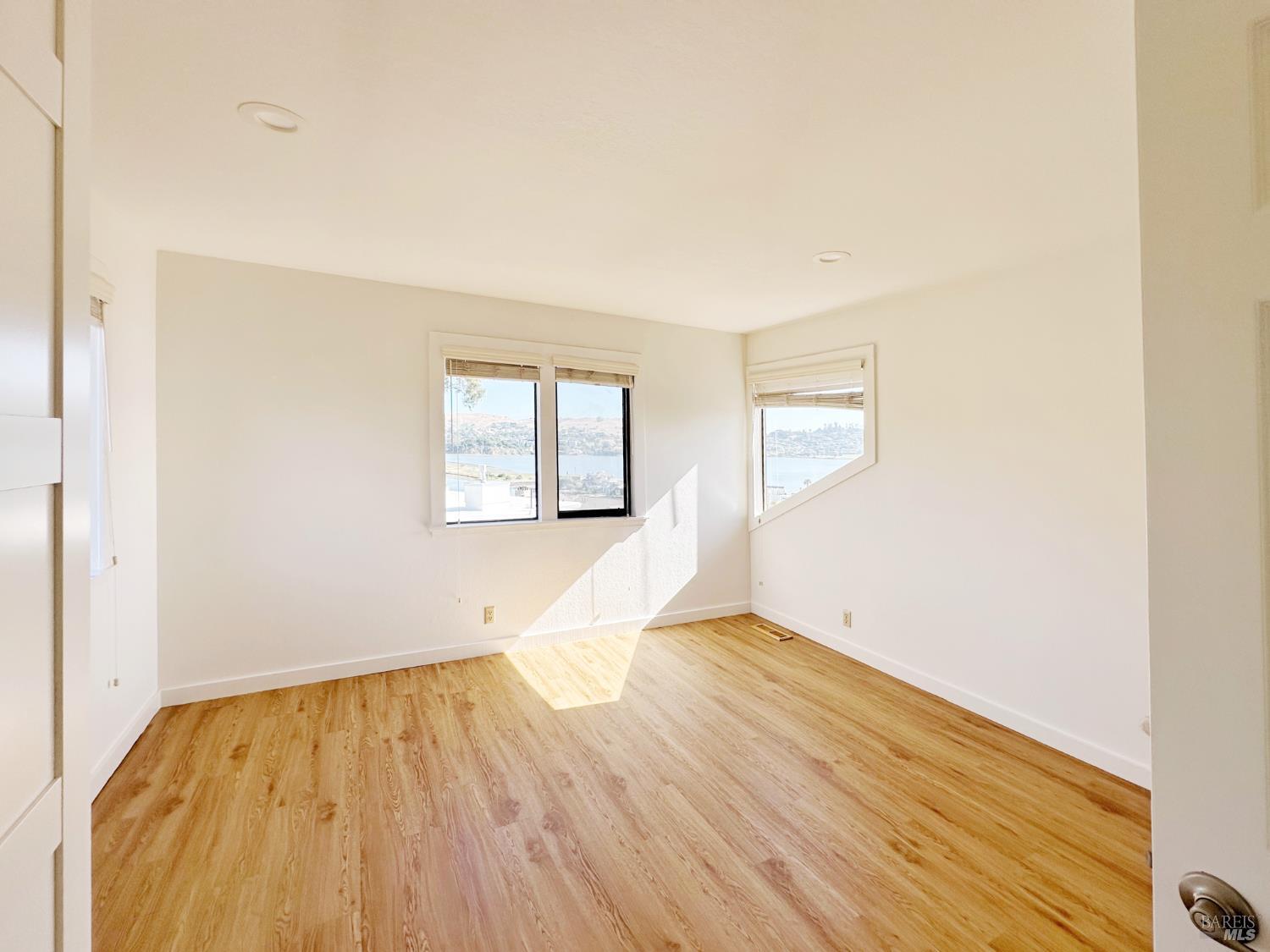 Detail Gallery Image 71 of 84 For 172 Great Circle Dr, Mill Valley,  CA 94941 - 4 Beds | 2/1 Baths