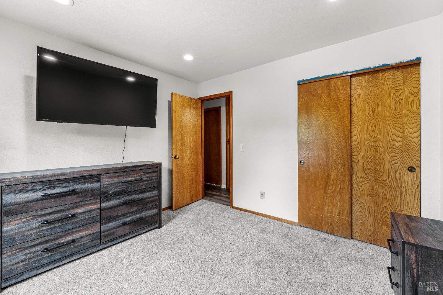 Detail Gallery Image 16 of 26 For 1065 Ne Badger Ct, Santa Rosa,  CA 95409 - 3 Beds | 2 Baths