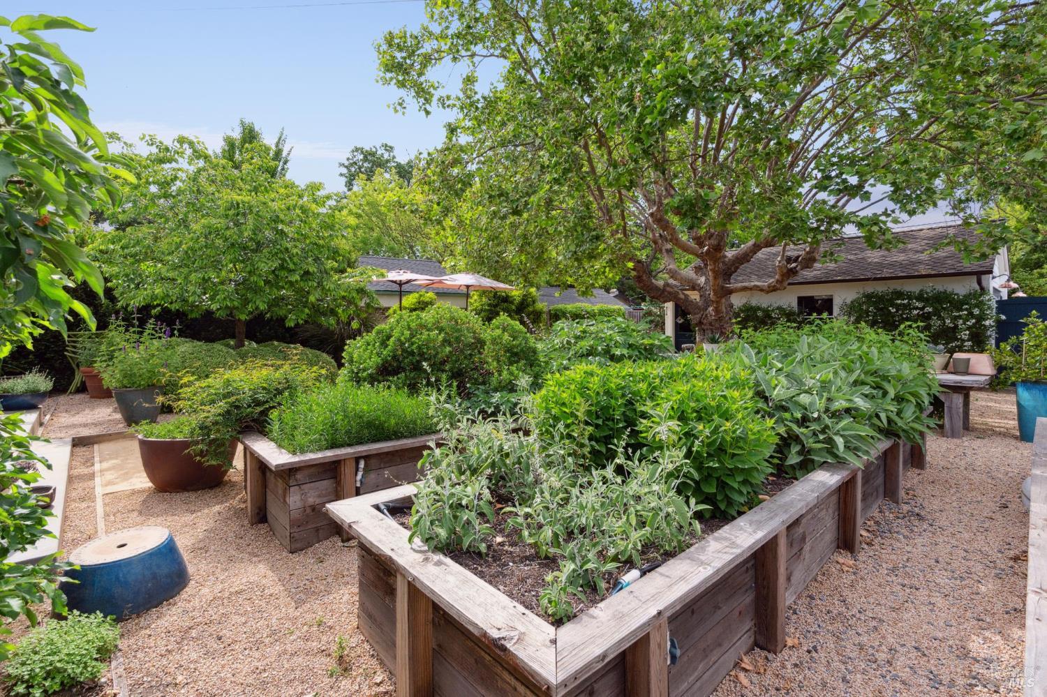 Detail Gallery Image 63 of 97 For 549 Talbot Ave, Santa Rosa,  CA 95405 - 2 Beds | 1/1 Baths