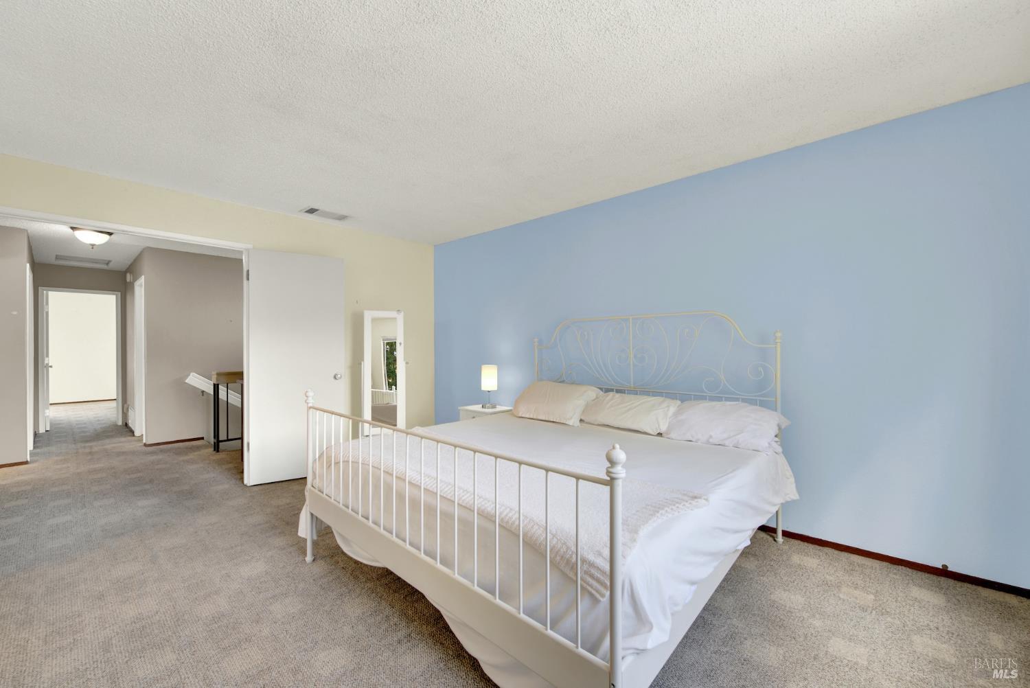 Detail Gallery Image 14 of 25 For 3265 Arroyo Dr, Fairfield,  CA 94533 - 4 Beds | 2/1 Baths