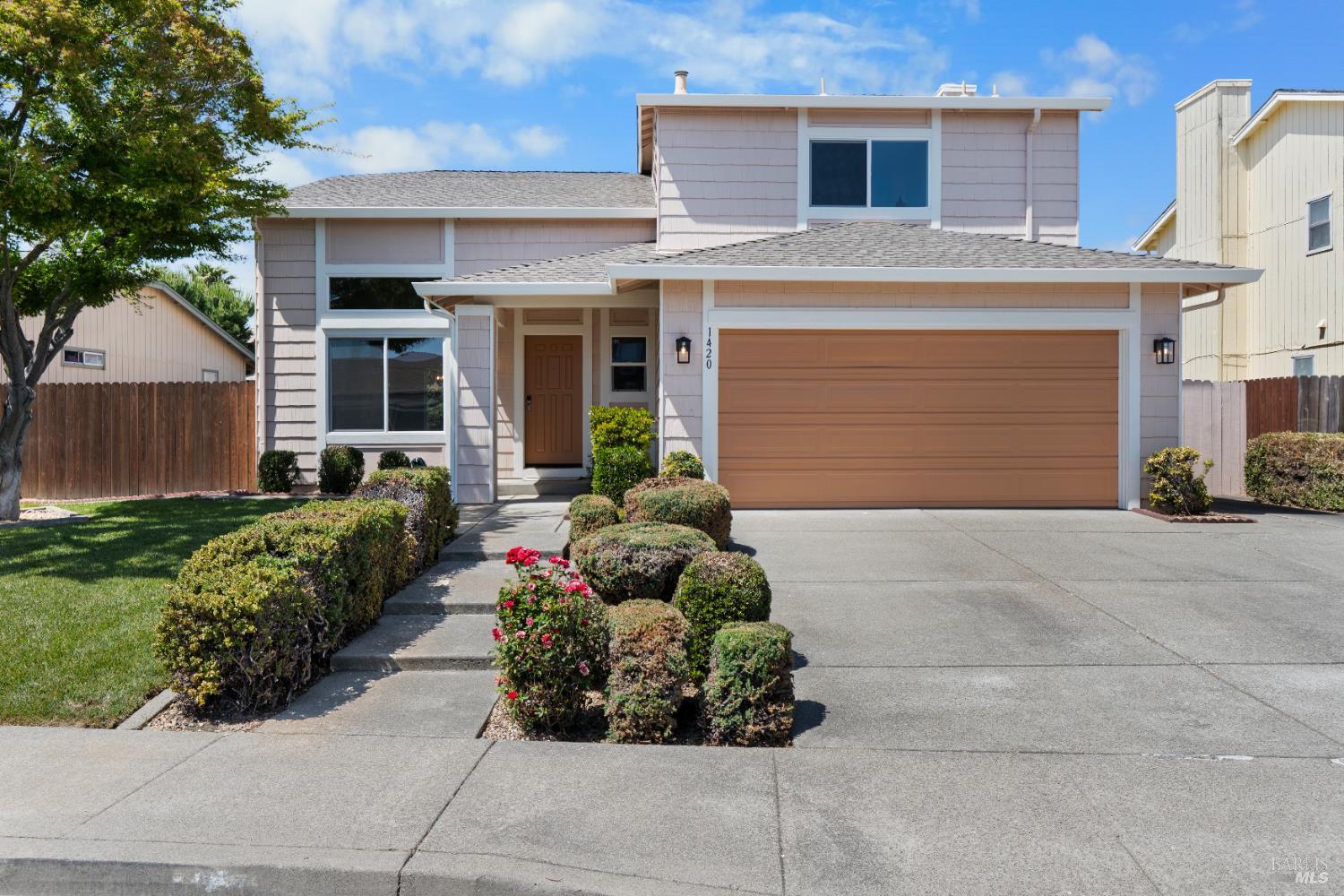 Detail Gallery Image 1 of 37 For 1420 Plumas Dr, Suisun City,  CA 94585 - 4 Beds | 2/1 Baths