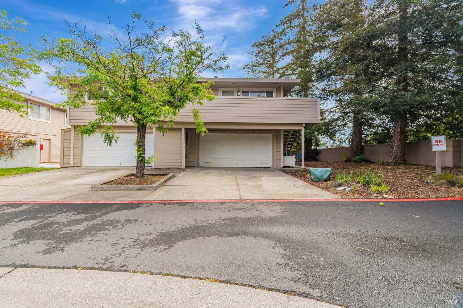 Detail Gallery Image 1 of 31 For 64 Los Padres Cir, Novato,  CA 94947 - 2 Beds | 1 Baths