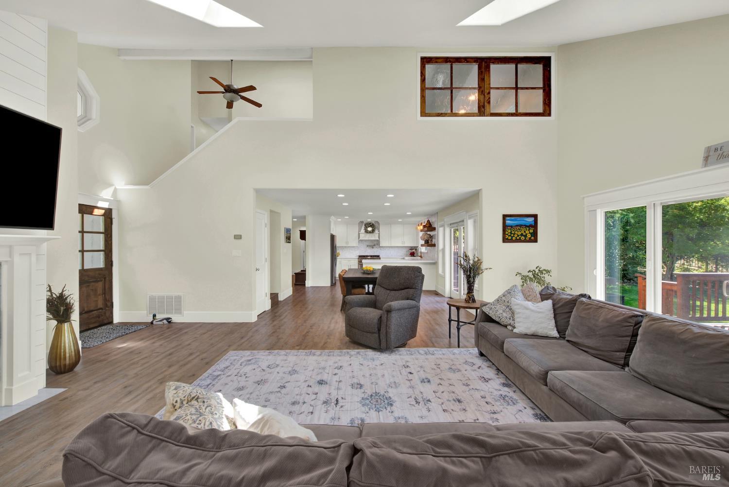 Detail Gallery Image 22 of 98 For 6869 Steiger Hill Rd, Vacaville,  CA 95688 - 4 Beds | 3 Baths