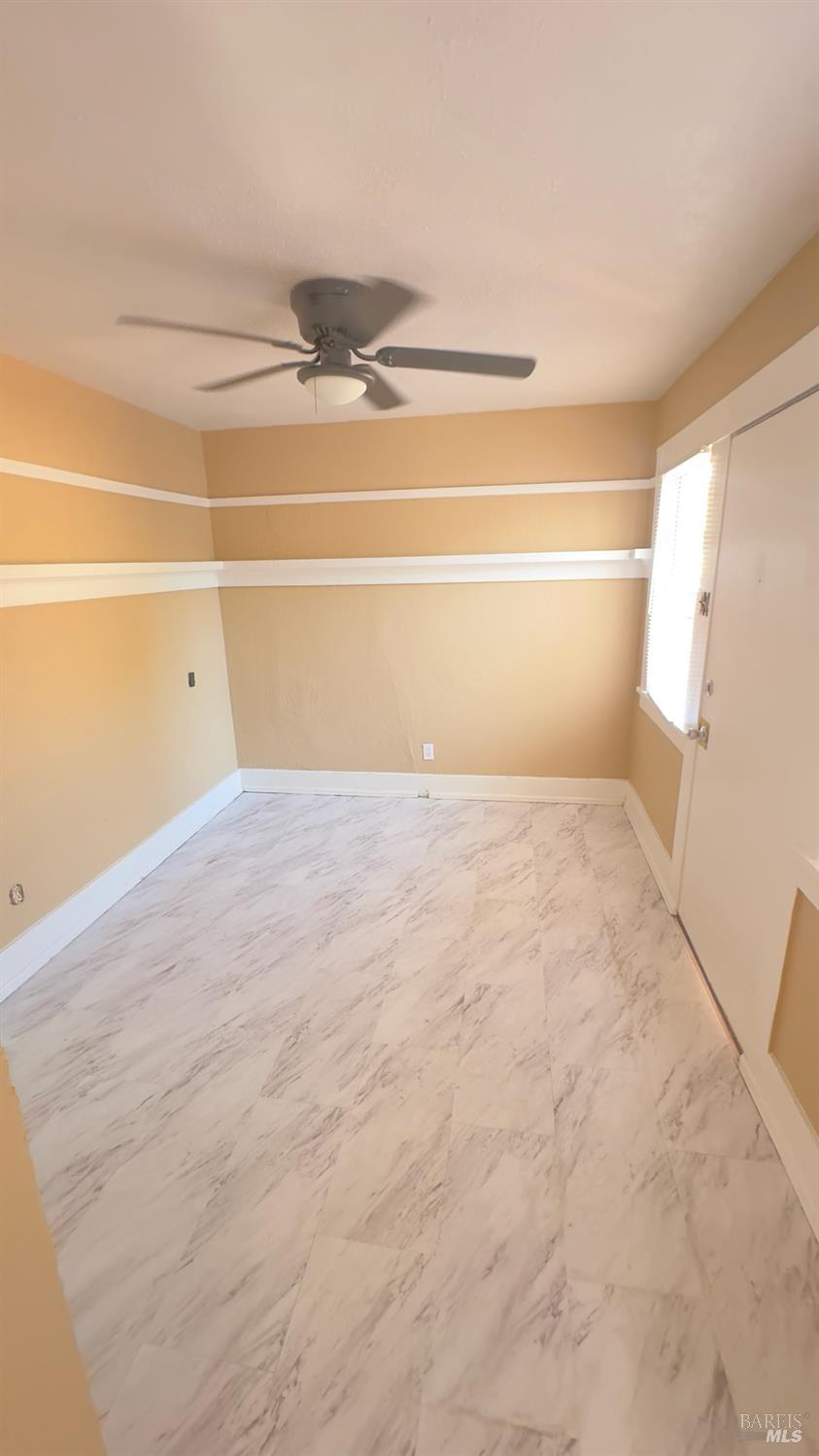 Detail Gallery Image 4 of 6 For 215 Arkansas St a,  Vallejo,  CA 94590 - 1 Beds | 1 Baths