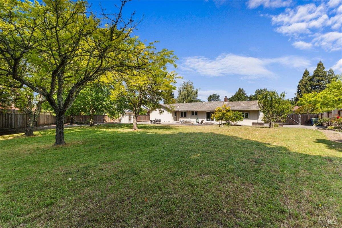 Detail Gallery Image 49 of 52 For 160 Moll Dr, Windsor,  CA 95492 - 3 Beds | 2 Baths