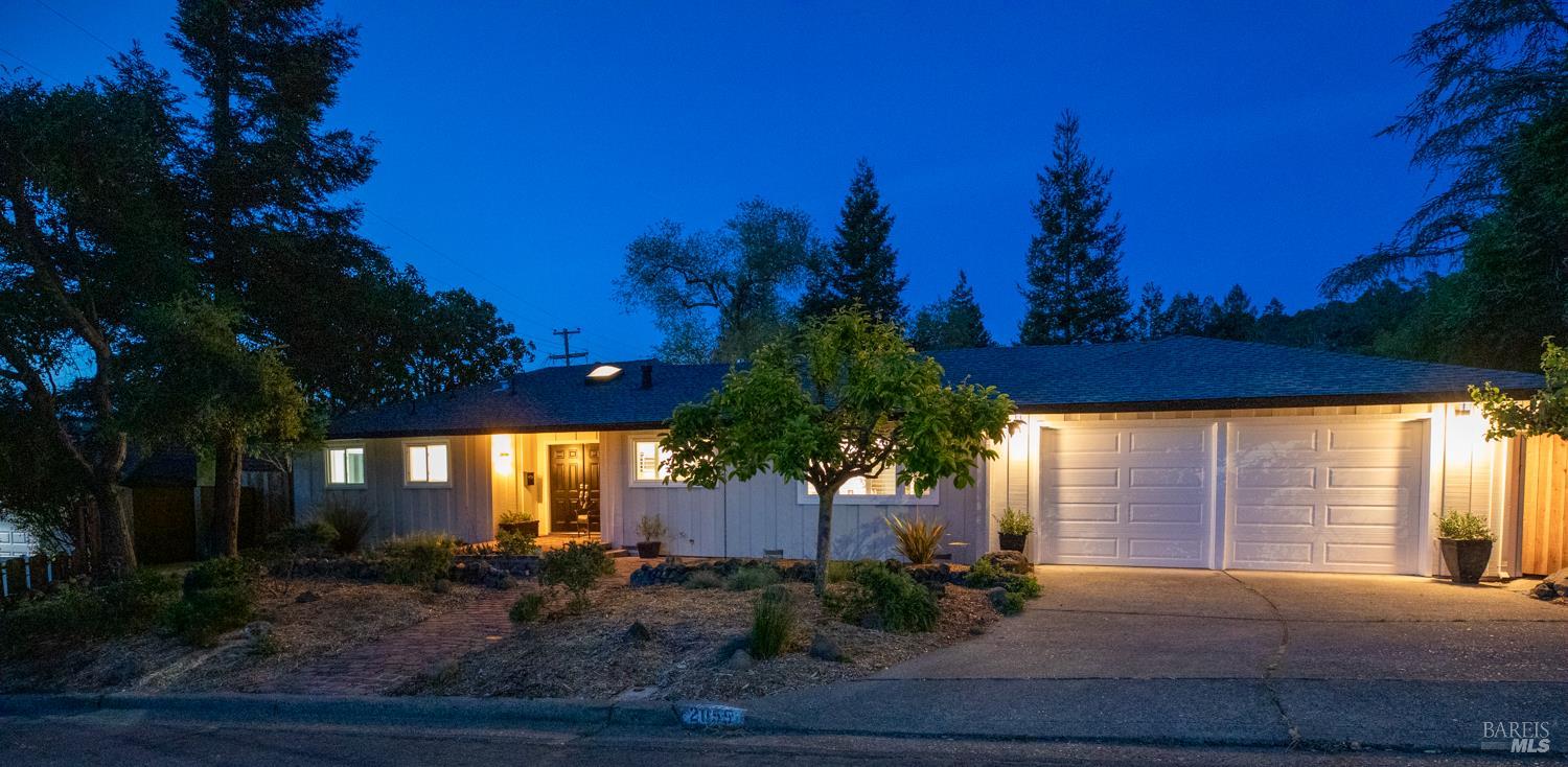 Detail Gallery Image 50 of 56 For 2055 Stonewood Dr, Santa Rosa,  CA 95404 - 3 Beds | 2 Baths