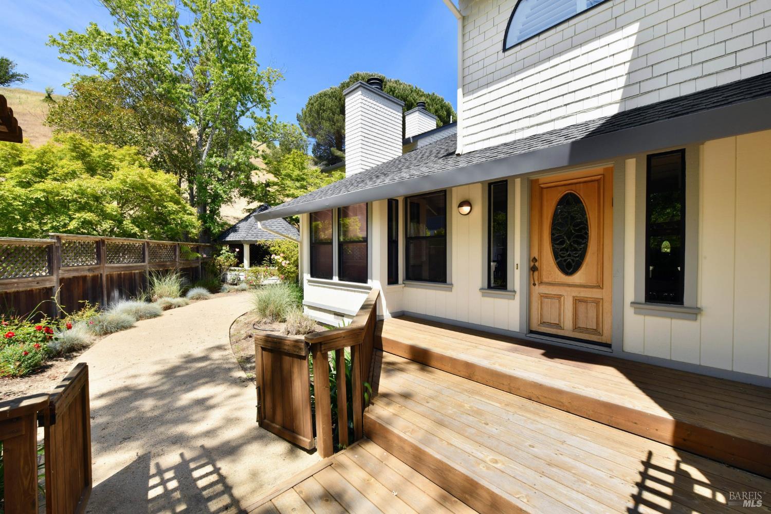 Detail Gallery Image 1 of 27 For 12 Greenfield Ct, Mill Valley,  CA 94941 - 4 Beds | 3/1 Baths