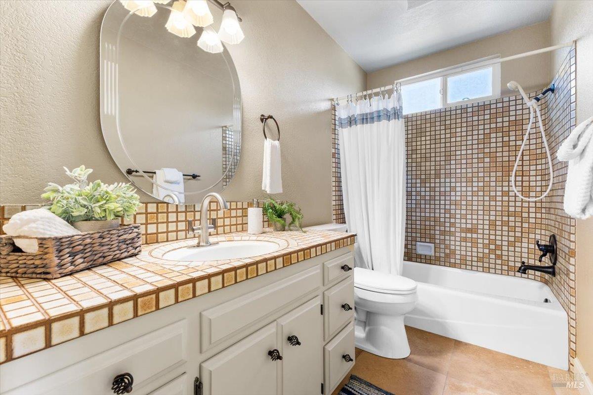 Detail Gallery Image 37 of 52 For 160 Moll Dr, Windsor,  CA 95492 - 3 Beds | 2 Baths