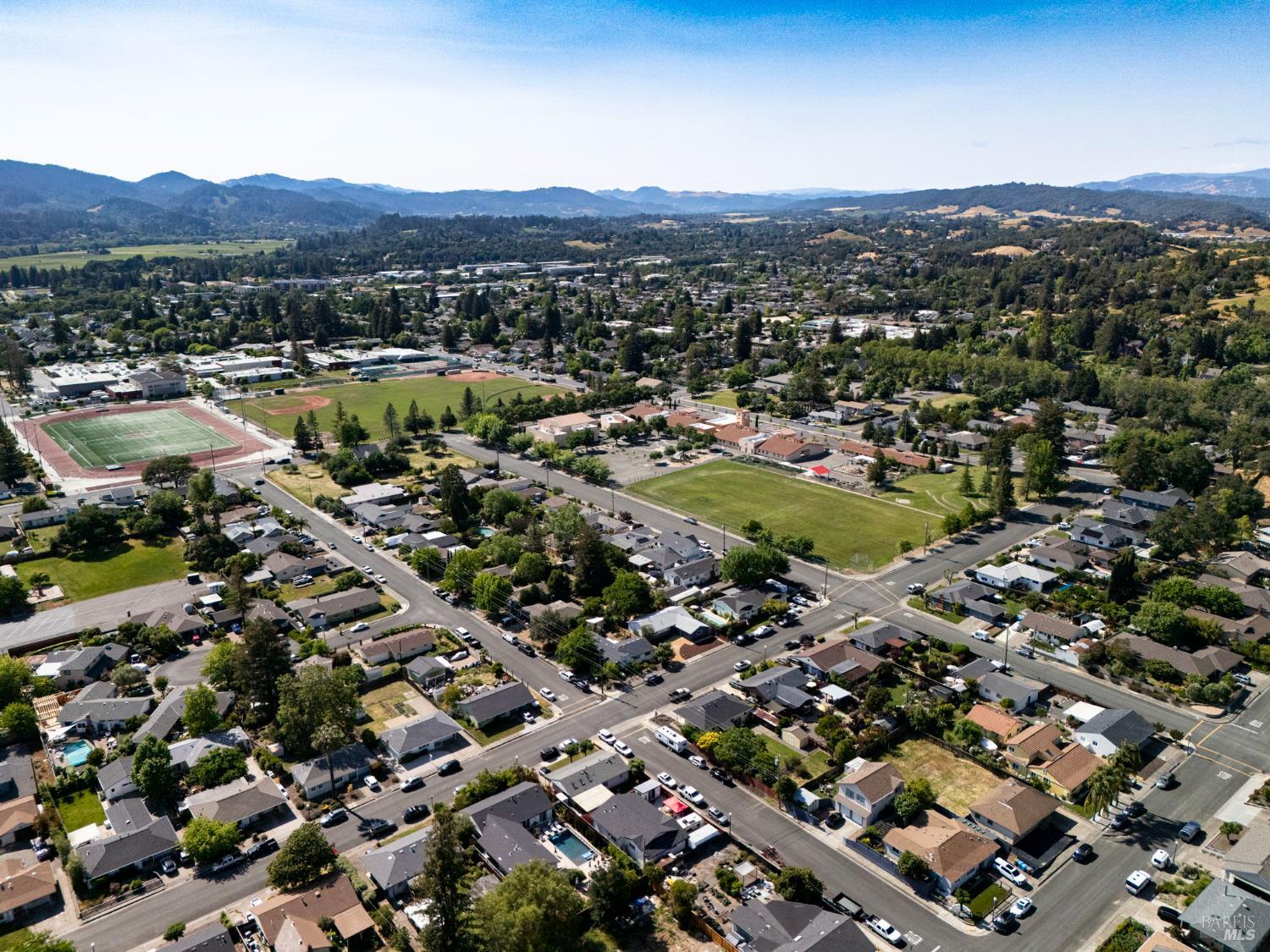 Detail Gallery Image 45 of 47 For 1007 Harold Ln, Healdsburg,  CA 95448 - 4 Beds | 2 Baths