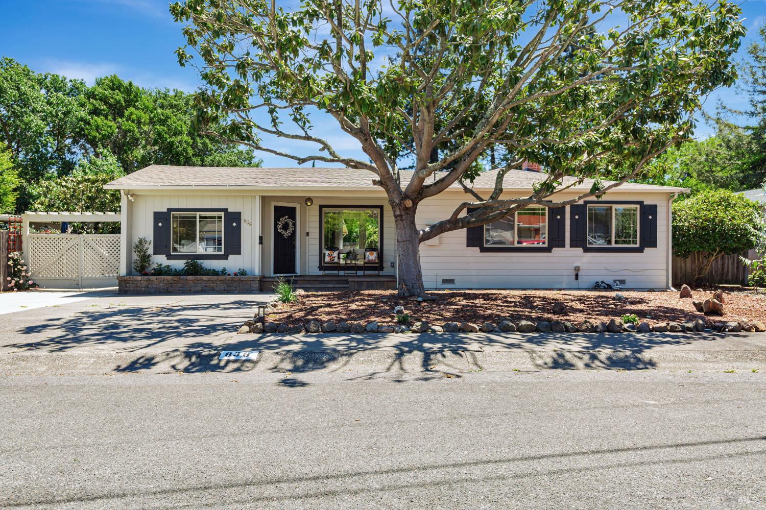 Detail Gallery Image 1 of 47 For 836 Wilmac Ave, Novato,  CA 94947 - 3 Beds | 1/1 Baths