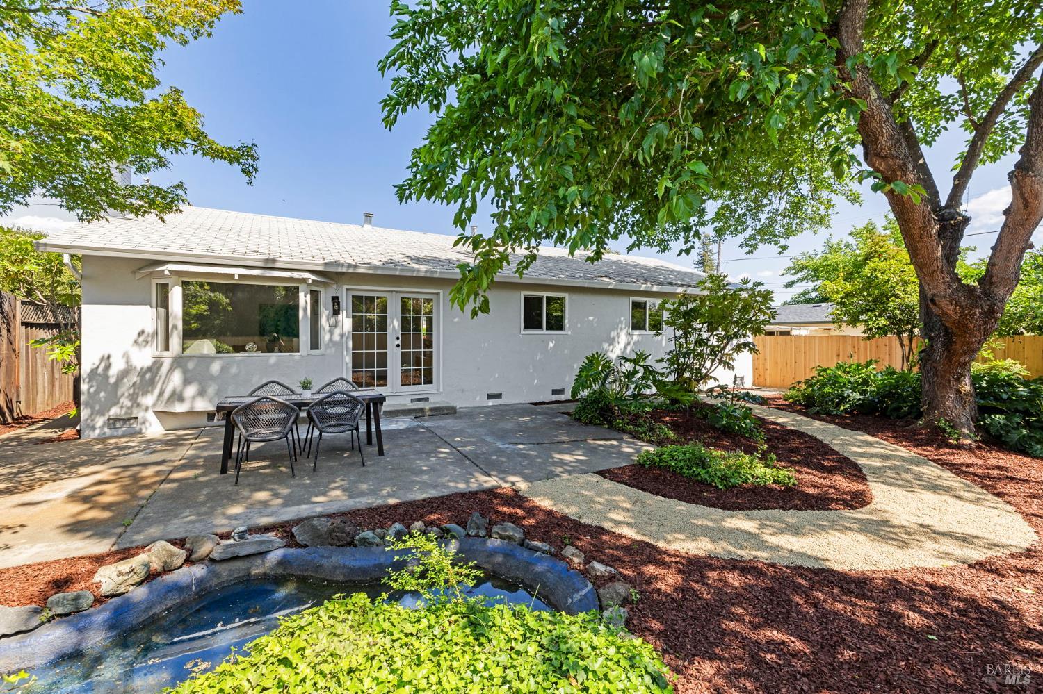 Detail Gallery Image 33 of 47 For 1007 Harold Ln, Healdsburg,  CA 95448 - 4 Beds | 2 Baths