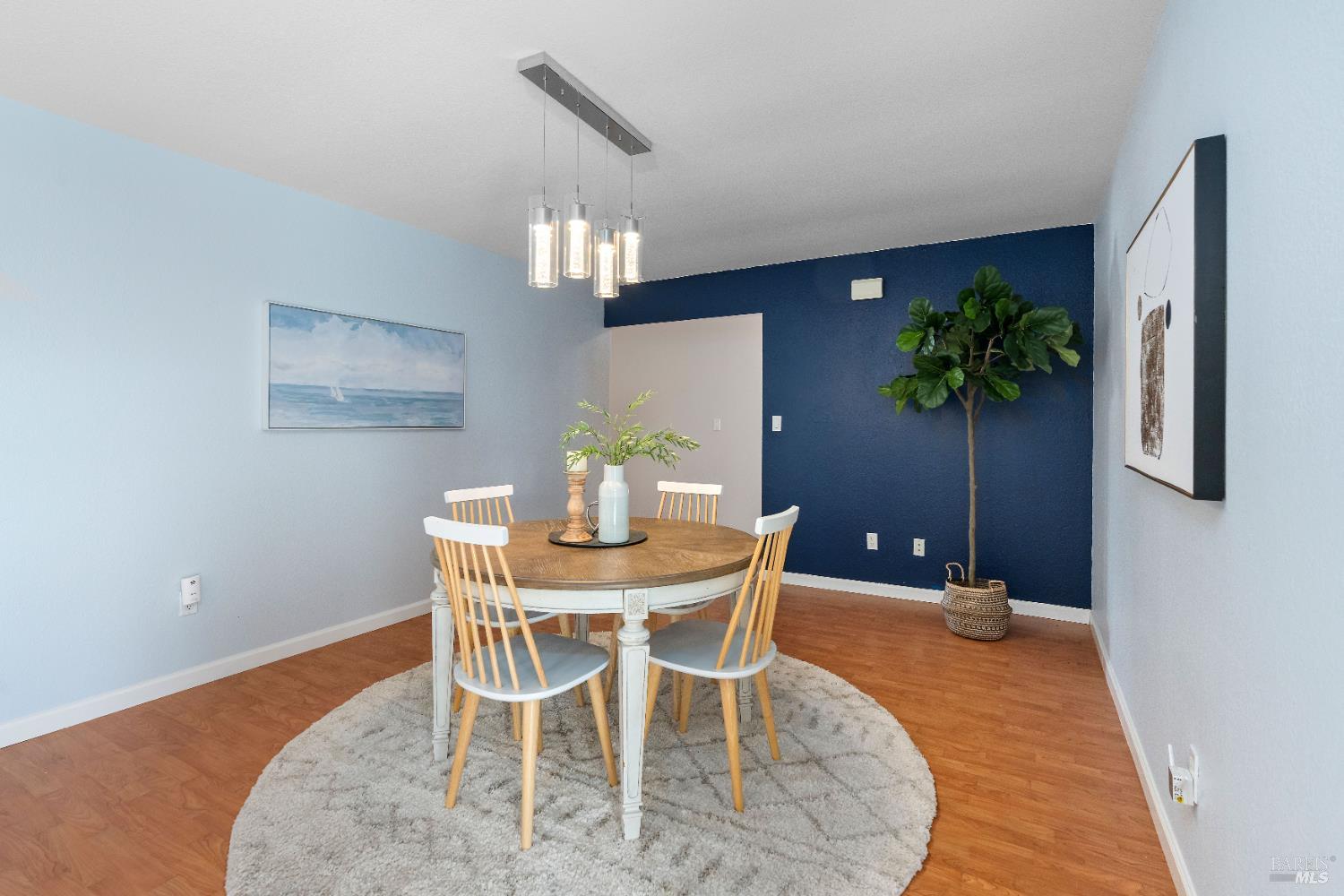 Detail Gallery Image 11 of 43 For 733 Whispering Bay Ln, Suisun City,  CA 94585 - 4 Beds | 2 Baths