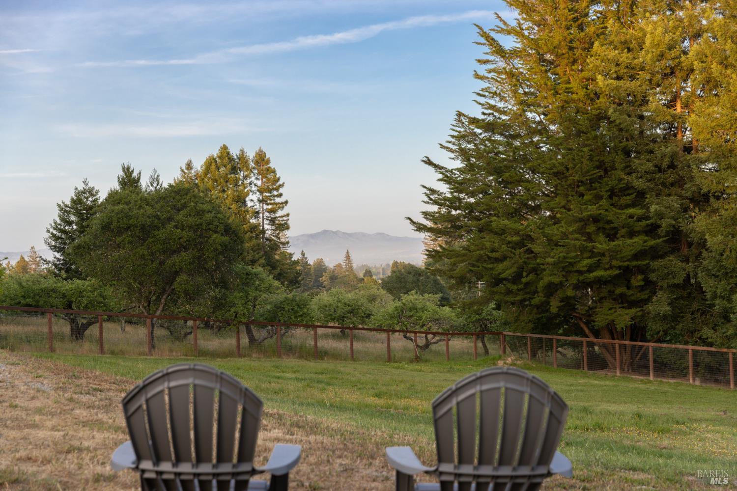 Detail Gallery Image 4 of 64 For 10505 Cherry Ridge Rd, Sebastopol,  CA 95472 - 3 Beds | 3/1 Baths
