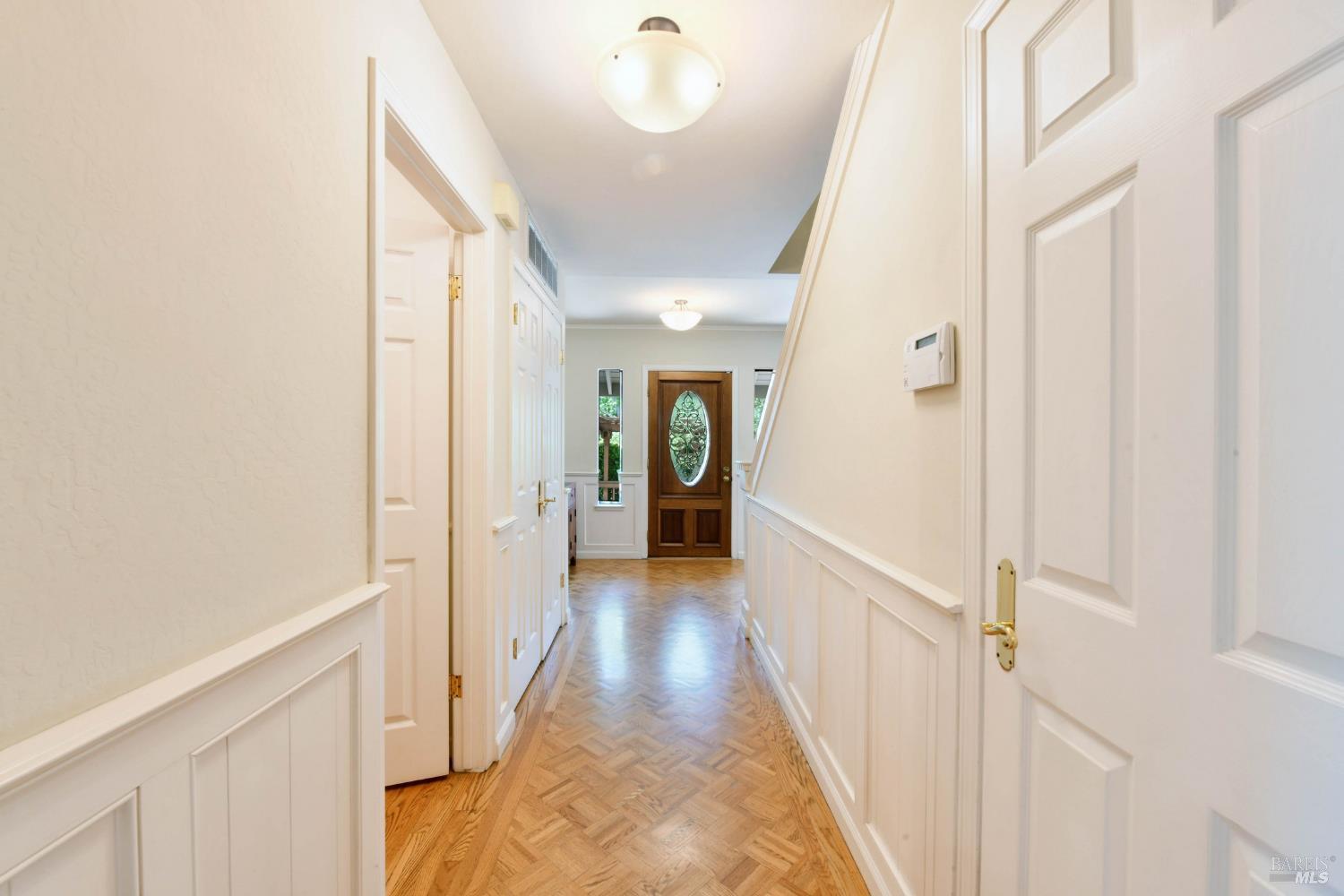 Detail Gallery Image 15 of 27 For 12 Greenfield Ct, Mill Valley,  CA 94941 - 4 Beds | 3/1 Baths