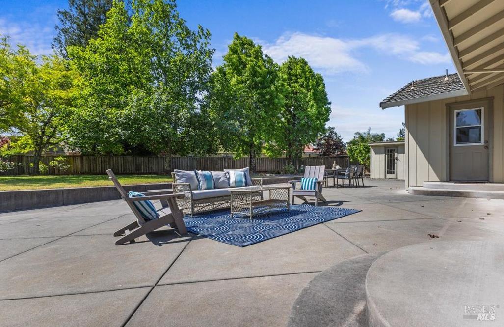 Detail Gallery Image 44 of 52 For 160 Moll Dr, Windsor,  CA 95492 - 3 Beds | 2 Baths